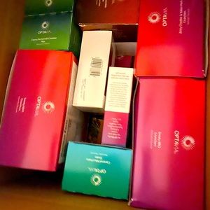 Optavia 5-1 program box of meals.